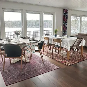 The Luxurious Lakeview Near Villa
